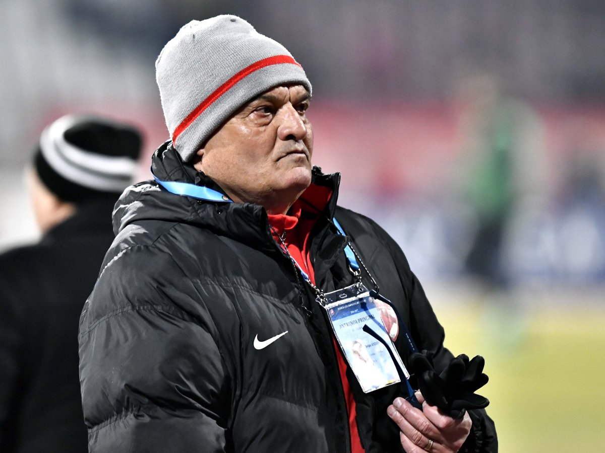 Ioan Andone a pregătit echipa din Ștefan cel Mare în trei rânduri: prima dată între 2003 și 2005, apoi în perioada 2010–2011, iar ultimul mandat l-a avut în sezonul 2016–2017