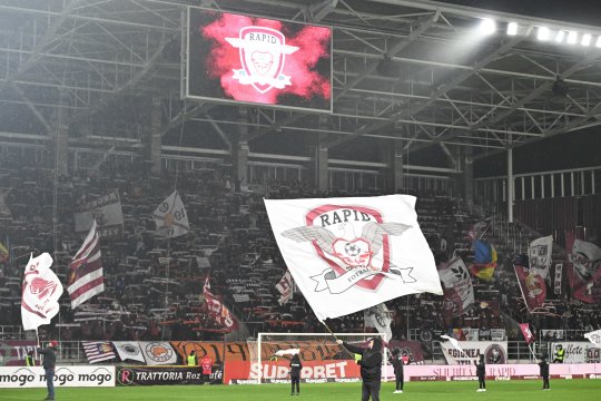 Moment cumplit în peluză la Rapid - Csikszereda. Un fan a suferit un traumatism cranian și a fost resuscitat la stadion