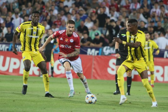 Dinamo București - Oțelul Galați, de la 20:45, pe iAMsport.ro. Duel tensionat pe Arena Națională!