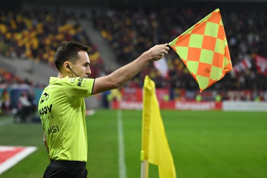 Meciul Dinamo - Oțelul a început cu o întârziere de 15 minute! Care a fost motivul