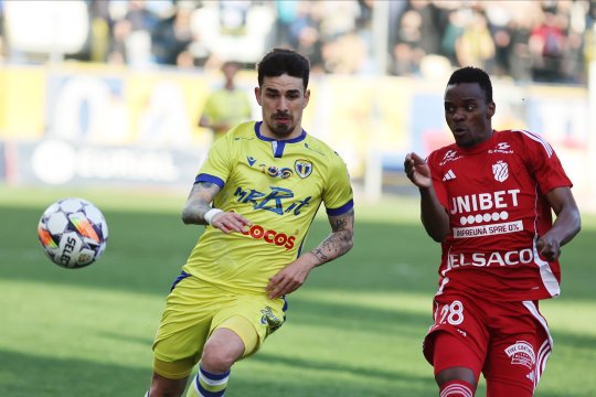 Petrolul Ploiești - FC Botoșani, de la 20:30, pe iAMsport.ro. Moldovenii luptă să revină pe prima poziție în clasament