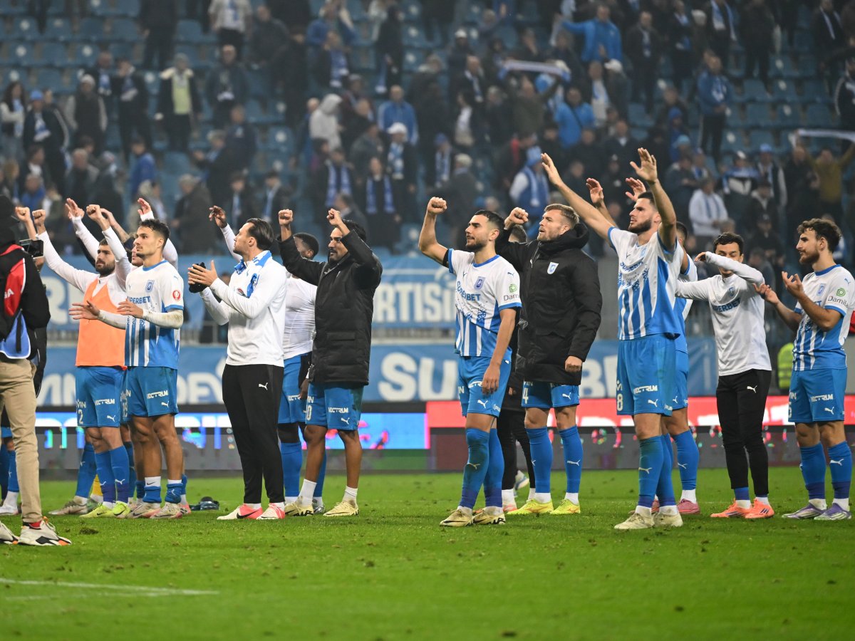 Oltenii au mers la final în faţa galeriei pentru a mulţumi fanilor pentru sprijinul acordat