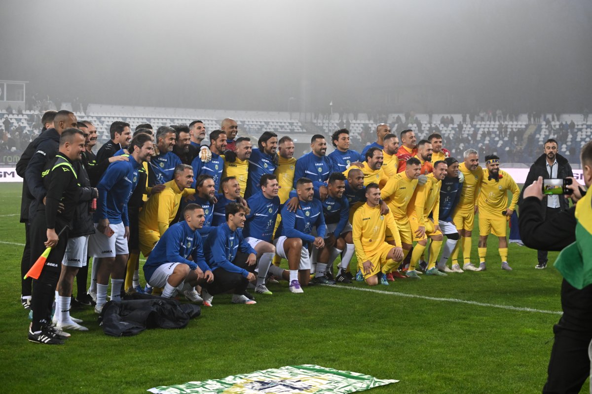 Cele două echipe care s-au duelat la Iași, pe gazonul staidonului Emil Alecsandrescu