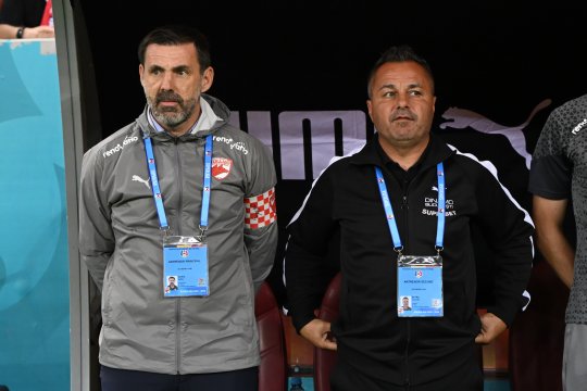 Dinamo îi face concurență Craiovei! ”Câinii” au pus ochii pe jucătorul dorit și de FCSB