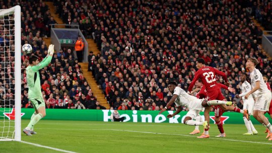 Liverpool - Real Madrid 1-0 și PSG - Bayern Munchen 1-2, ACUM, pe iAMsport.ro! Arsenal a câștigat 3-0 cu Slavia Praga, Napoli și Frankfurt au remizat