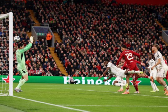 Liverpool - Real Madrid 1-0 și PSG - Bayern Munchen 0-2, ACUM, pe iAMsport.ro! Arsenal a câștigat 3-0 cu Slavia Praga, Napoli și Frankfurt au remizat