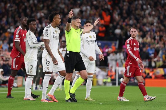 Moment tensionat pentru Istvan Kovacs în Liverpool - Real Madrid! Decizia luată de român i-a scos din sărite pe englezi