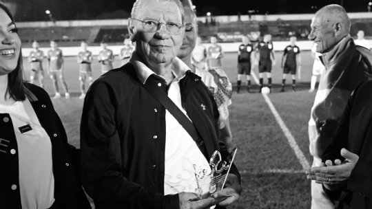 Dorinel Munteanu: ”A fost o onoare să mă antreneze Emeric Ienei. E o zi tristă, dar îl avem în inimile noastre”