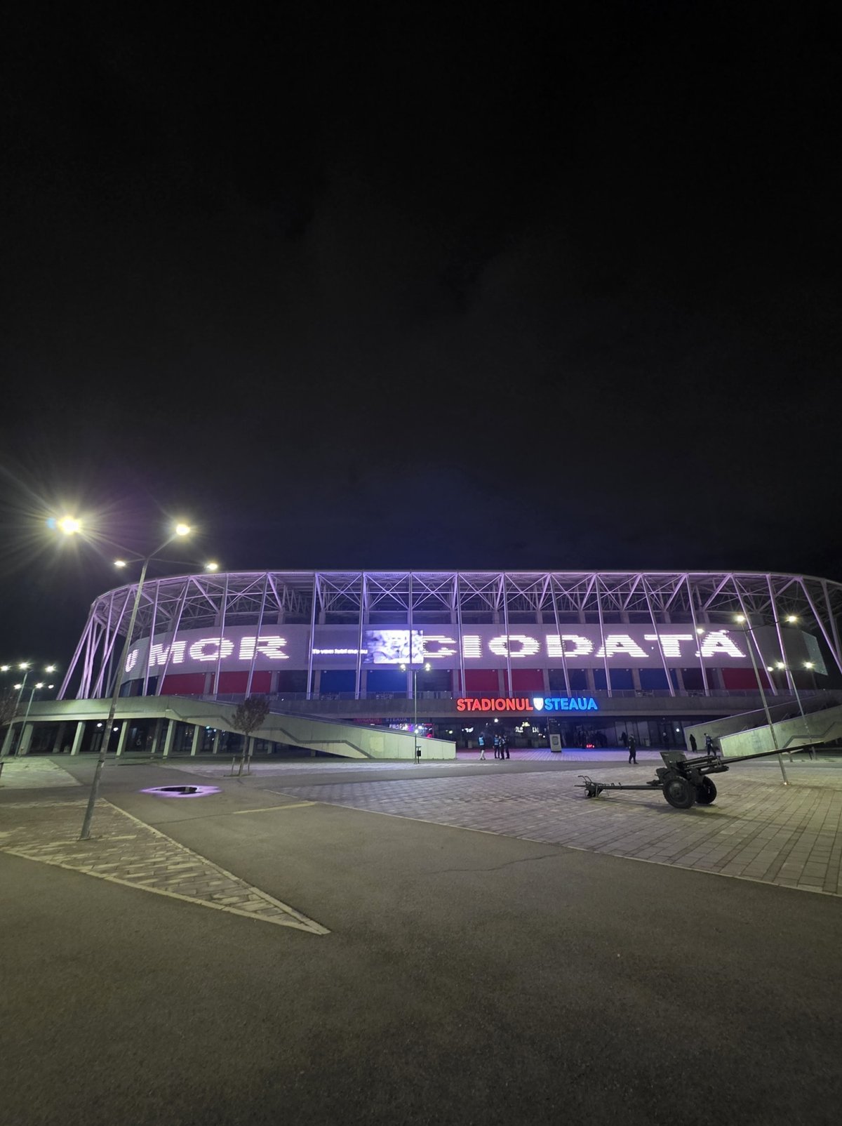 Fanii Stelei deplâng dispariția lui Emeric Ienei. Mesajul postat la stadionul Ghencea