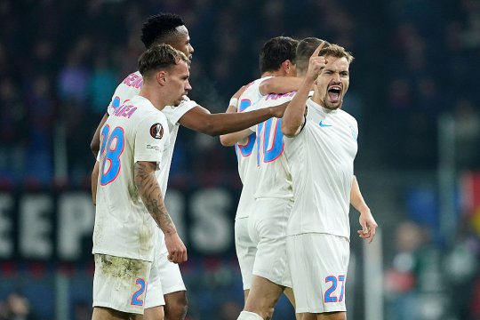 Basel - FCSB 1-1, ACUM pe iAMsport.ro. Gol de poveste reușit de Darius Olaru