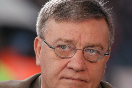 Mircea Sandu s-a mutat din România. Unde își trăiește viața fostul președinte al FRF