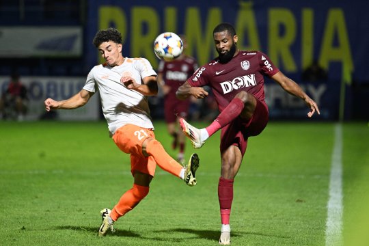 Universitatea Cluj - Metaloglobus, de la ora 18:00, pe iAMsport.ro. Primul meci din returul sezonului regulat