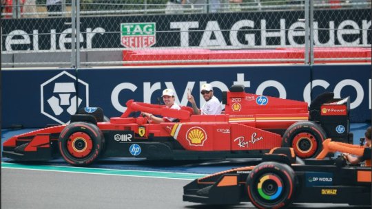 De pe circuitul de la Miami, la București! Monopostul Ferrari LEGO® de Formula 1 a sosit în România
