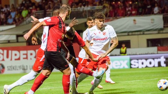 Dinamo - Csikszereda, de la 17:30, pe iAMsport.ro. Cu o victorie, ”câinii” ajung pe podiumul SuperLigii