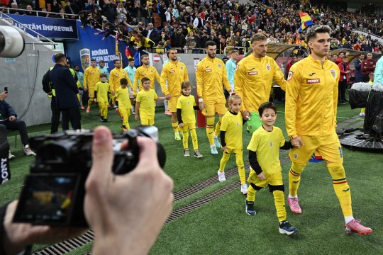 Mircea Lucescu mizează în continuare pe jucătorul cu mai multe minute la națională decât la club