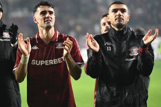 L-a văzut pe Pașcanu petrecând în club după victoria cu Argeș și a răbufnit: ”Cum să bei alcool din paharul ăla?”