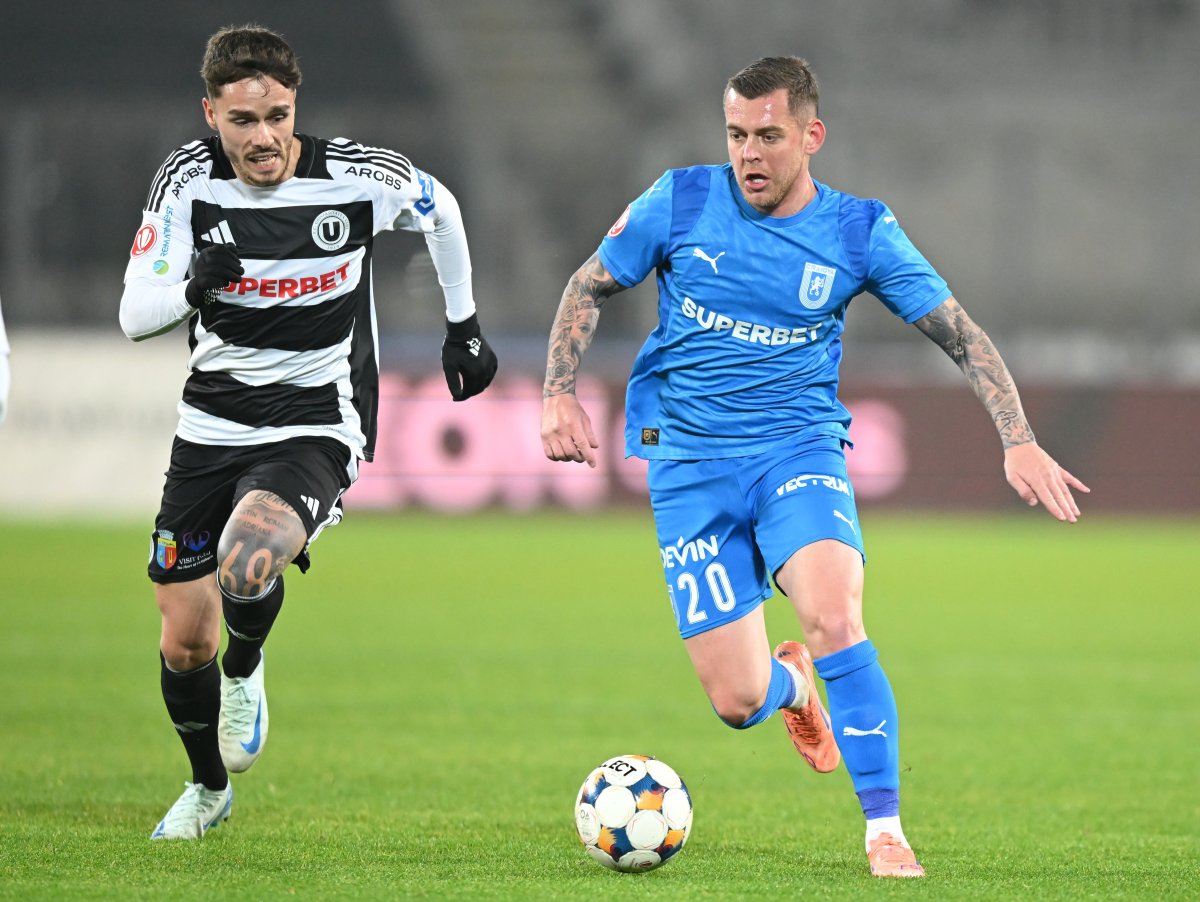 Cicâldău (dreapta) traversează o prelungită eclipsă de formă