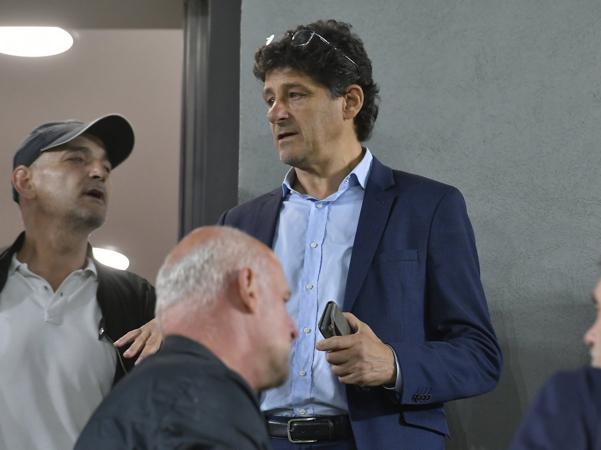 Belodedici a fost selecționat la World Cup 1994 din postura de jucător al Valenciei