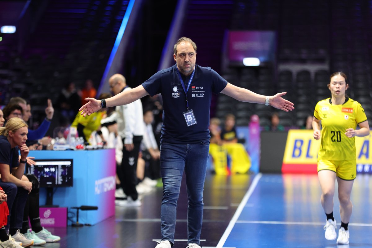 România a avut două victorii și o înfrângere în prima fază a grupelor de al CM de handbal feminin