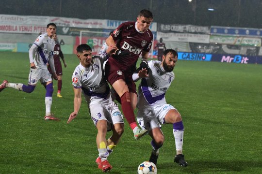 Ioan Varga negociază intens plecarea lui Emmerlahu de la CFR Cluj: ”Vreau să iau mai mulți bani”