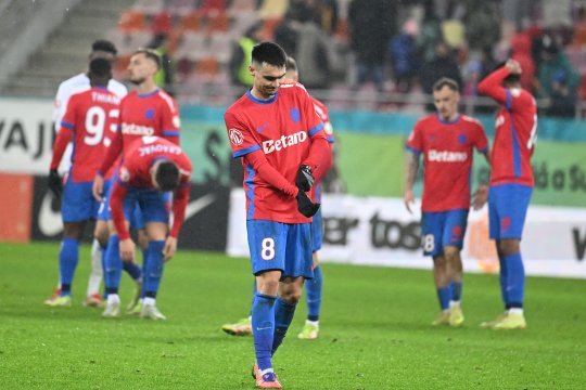 FCSB - Feyenoord, de la 22:00, pe iAMsport.ro. Roș-albaștrii încearcă să-l învingă pe Robin van Persie