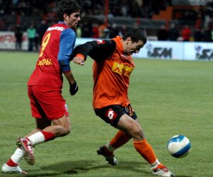 Cutremurător! Fostul căpitan din SuperLiga a ajuns să cerșească pe străzi: 'A ajuns boschetar, mi-a cerut un leu'