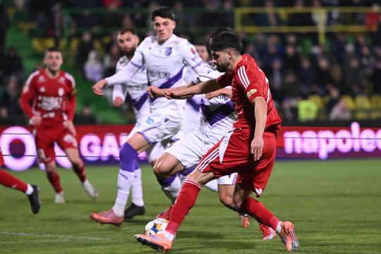 FC Argeș - FC Botoșani 0-0, ACUM, pe iAMsport.ro. Piteștenii au lovit bara