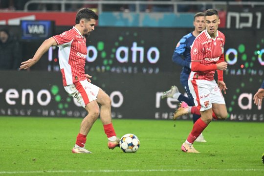 Dinamo - Metaloglobus 3-0, ACUM, pe iAMsport.ro. ”Câinii” sunt de neoprit! Perica se trece pe lista marcatorilor