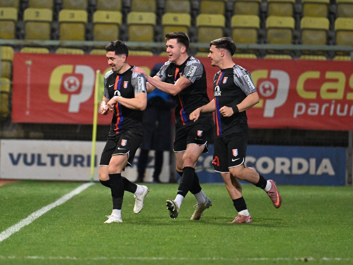 Acuze incredibile la adresa unui club din Liga 2: ”Echipa se plimbă cu avionul iar foștii angajați au restanțe din februarie. Se fac eșalonări și pe 36 de luni”