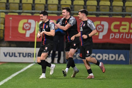 Acuzații extrem de grave! Fostul angajat al clubului din Liga 2: ”Echipa se plimbă cu avionul, iar foștii angajați au restanțe din februarie! Se fac eșalonări și pe 36 de luni”