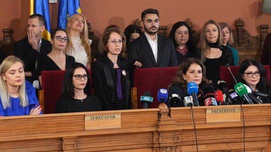 Raluca Moroșanu își acuză fără rețineri șefa: ”Exact ca Ceaușescu în 21 decembrie!” / ”Suntem angajații unui SRL, patronul face ce vrea și trebuie să ne supunem”