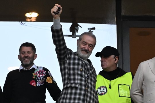 Gigi Becali a intrat în direct și l-a ironizat pe Radu Naum: ”Sigur nu băteam dacă nu ne ajuta arbitrul! Am avut doar 80% posesie”