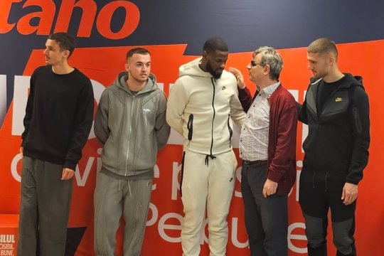 Juri Cisotti și fotbaliștii de la FCSB au fost prezenți la Asociația Nevăzătorilor din România. Ce a spus italianul despre eveniment și meciul cu Rapid