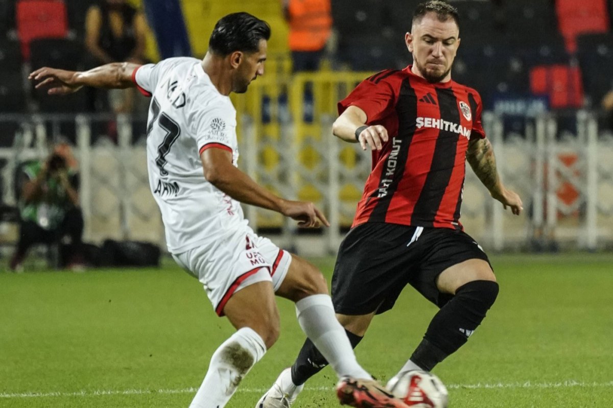 Deian Sorescu a jucat 23 de meciuri pentru echipa națională