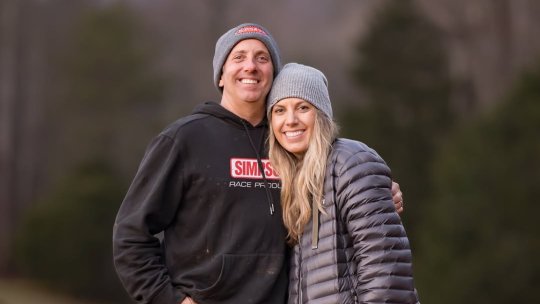 Tragedie cu o săptămână înainte de Crăciun! Pilotul de curse și familia sa au decedat într-un accident aviatic