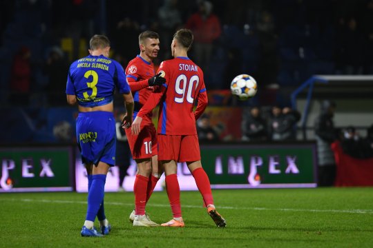 Situație tensionată la clubul din Superliga! Jucătorii vor ca antrenorul să fie demis: ”Ori pleacă el, ori plecăm noi”