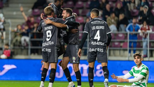 Dumbrăvița - Slatina, de la 14:00, CS Dinamo - Chiajna și Csikszereda - Oțelul, de la 17:00, și FC Argeș - Rapid, de la 19:30, pe iAMsport.ro. Începe a doua etapă din grupele Cupei României!