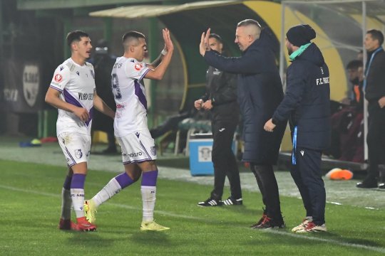 Rapid, bătută de un fotbalist care mai evoluează doar ”printr-un miracol”. ”Nu știu cum mai face sport”