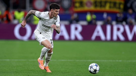 Și schimbat, și înjurat! Dennis Man, prestație slabă pentru PSV. Colegii i-au sărit în cap