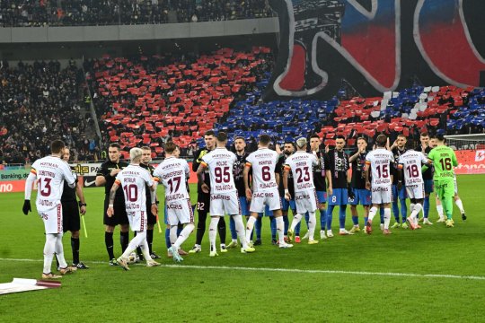 Alexandru Dobre îi bate obrazul lui Istvan Kovacs: ”A fost penalty la Hromada! L-am rugat să meargă la VAR”