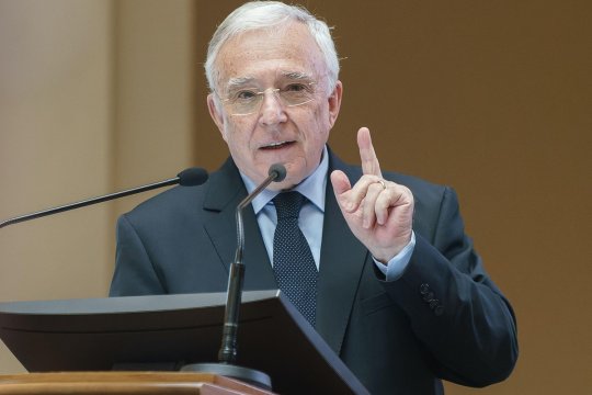 Discuțiile din culise dintre Gino Iorgulescu și Mugur Isărescu pentru un proiect grandios în fotbalul românesc