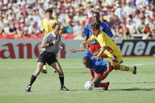 Fotbalistul Generației de Aur a ”ascuns” 10.000 de dolari într-un ghiveci