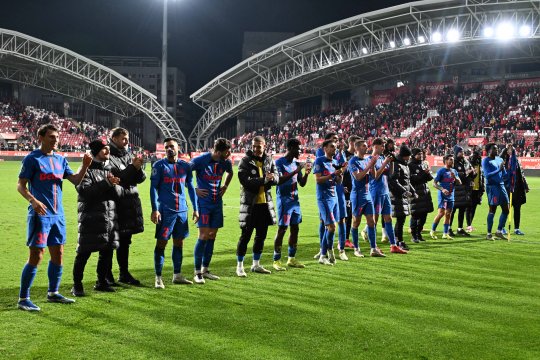 Fostul atacant de la FCSB, dorit de două echipe din SuperLiga. Cine se bate pentru semnătura sa