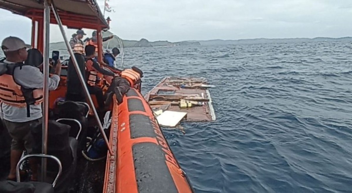 Autoritățile au demarat imediat operațiunile de salvre după accidentul din apele indoneziene