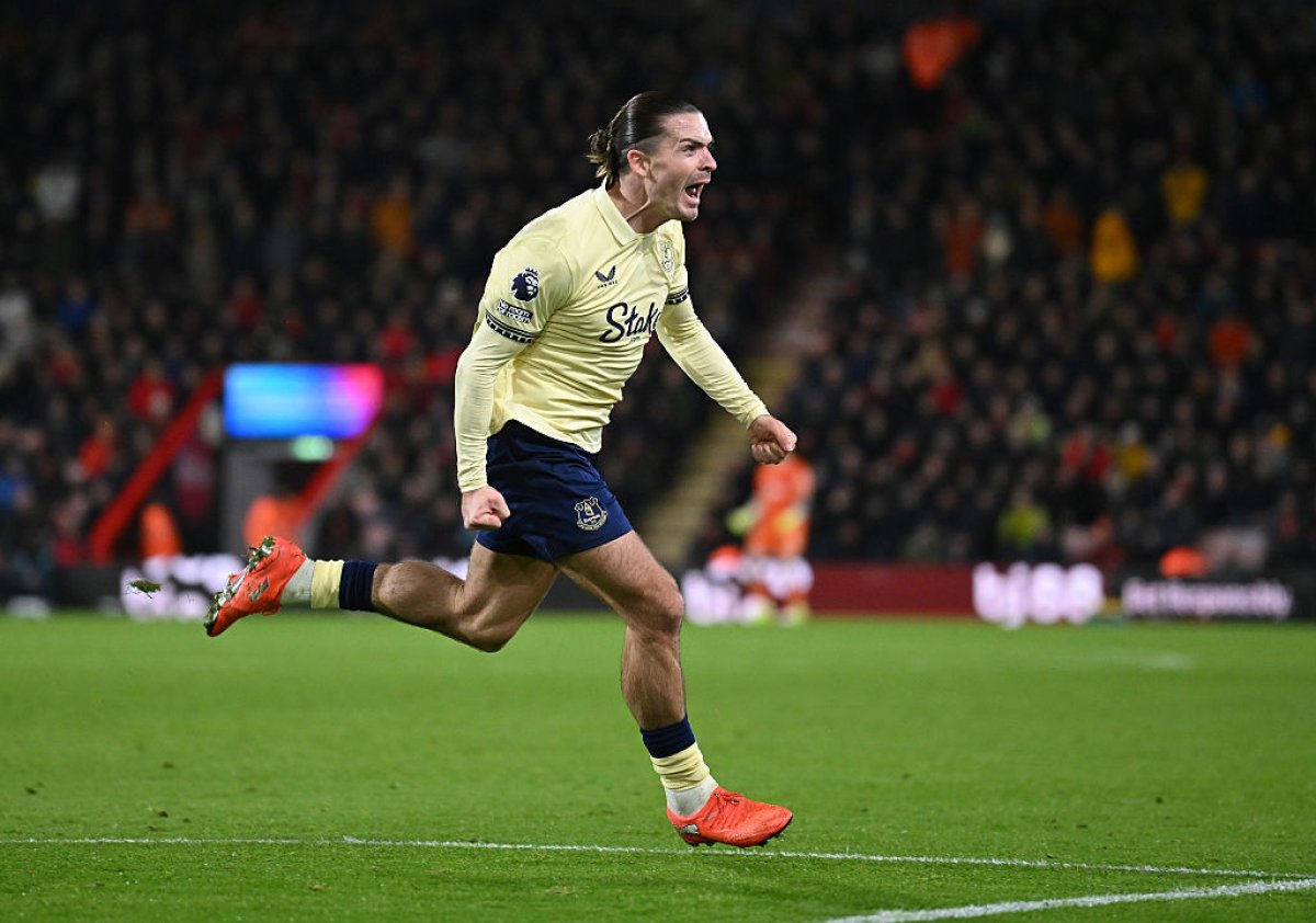 Grealish este bine cunoscut pentru escapadele sale care ajung de foarte multe ori în tabloidele din insulă