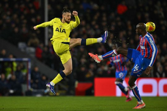 Radu Drăgușin a revenit în tricoul lui Tottenham după 332 de zile! Cum s-a descurcat fundașul român