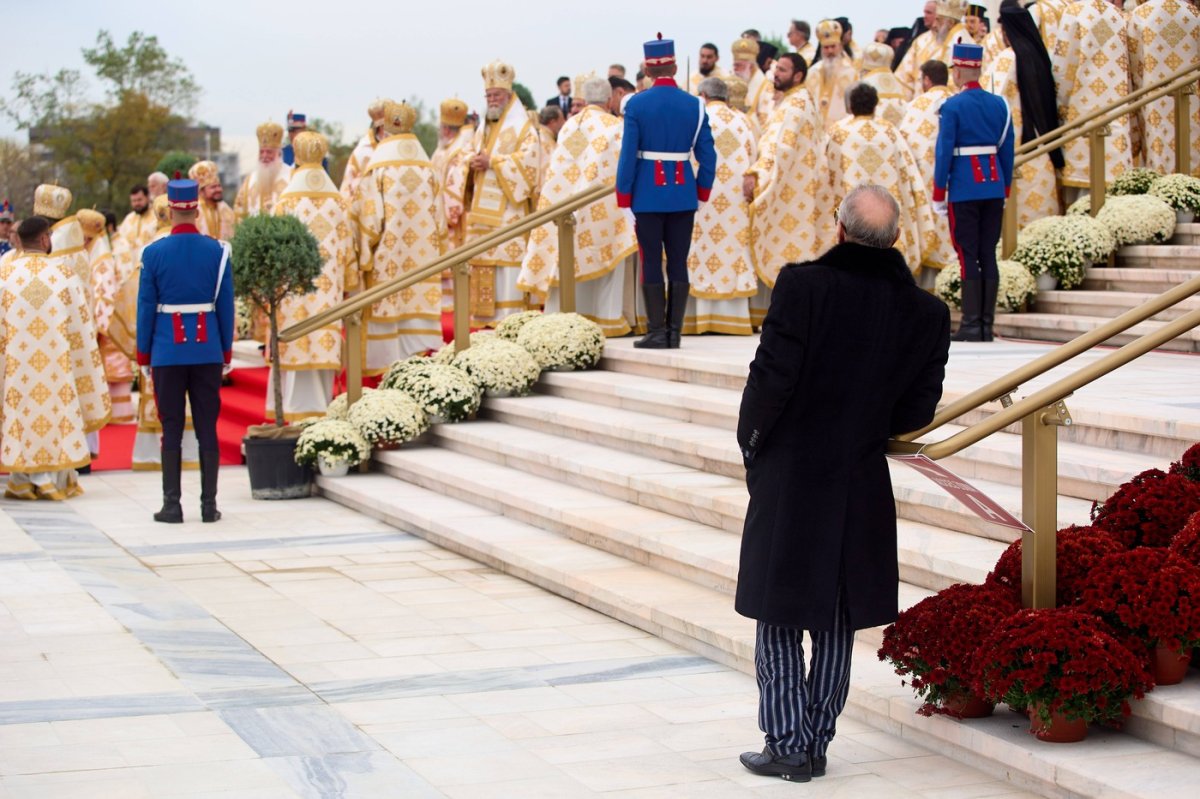 Gigi Becali, la sfințirea Catedralei Mântuirii Neamului