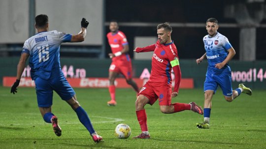 Sănătatea Cluj - Bistrița de la 14:00, FC Botoșani - Hermannstadt, de la 17:00, Farul - Dinamo, de la 18:30, și UTA - FCSB, de la 21:00, pe iAMsport.ro. Dueluri interesante în Cupa României