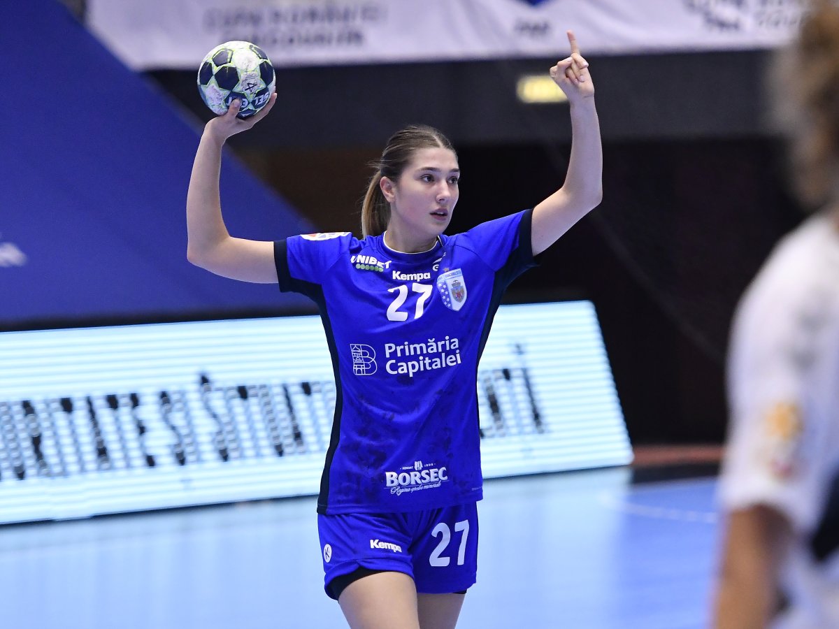 Denisa Vâlcan s-a retras în vara anului 2025 din handbal, la nici 25 de ani