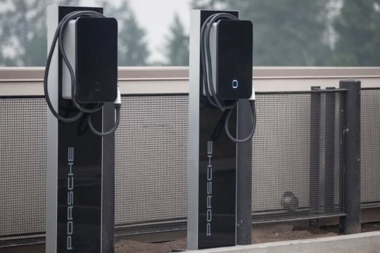 Porsche ”taie curentul”. Mutare importantă a constructorului pe o piață majoră